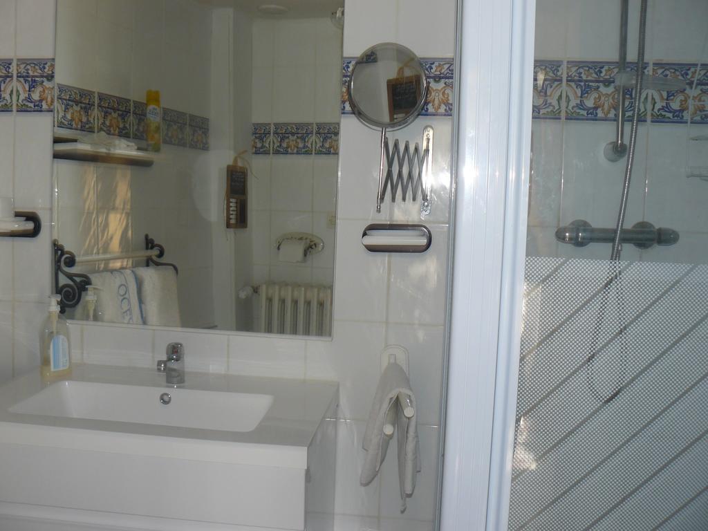 Chambres D'Hotes & Gites Pouget Les Eyzies Pokoj fotografie